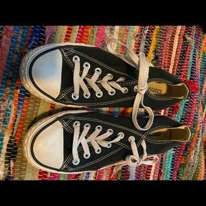 Black Size 8 Converse